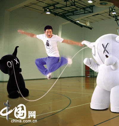 华仔带两子:Andox、黑仔拍摄2009年月历 华仔带两子:Andox、黑仔拍摄2009年月历