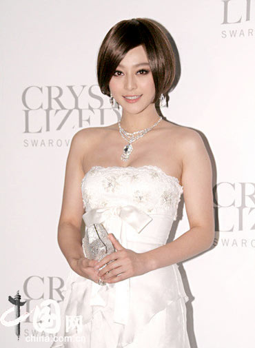 两代美女范冰冰李嘉欣同场竞艳 两代美女范冰冰李嘉欣同场竞艳