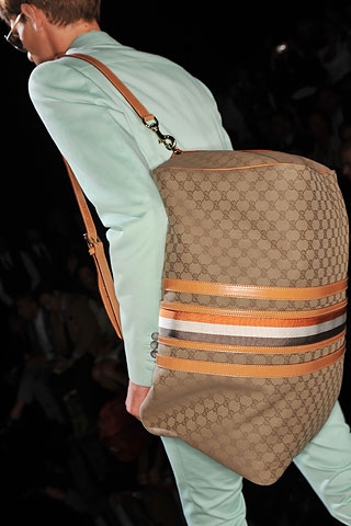 GUCCI09春夏男包分外妖娆