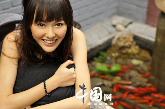 唐嫣京城午后明媚写真
