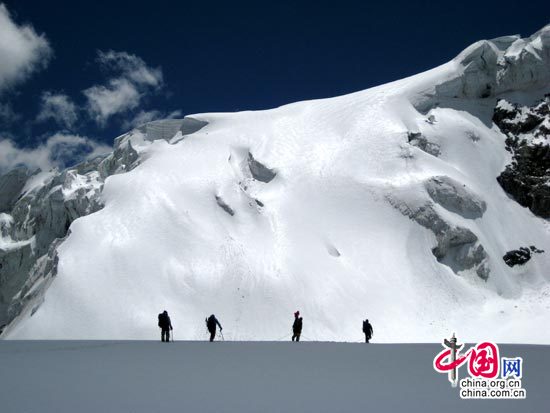 北航凌峰社进攻桑丹康桑峰 北航凌峰社摄影