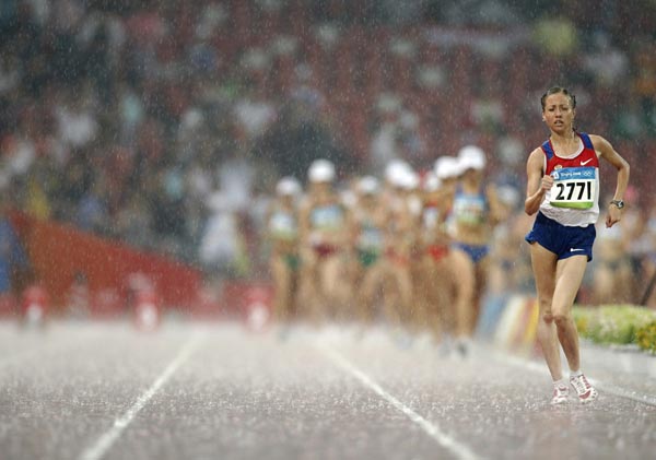 8月21日，北京奥运会女子20公里竞走决赛在大雨中进行, 俄罗斯名将卡尼斯金娜夺得了金牌。