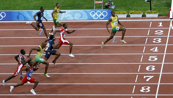 8月16日，在北京奥运会男子100米决赛中,牙买加选手乌塞恩•博尔特以9秒69夺得金牌并打破世界纪录。