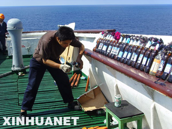 中国货轮船员逼退登船海盗
