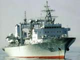 我海军赴索马里最大军舰排水量超2万吨[组图]