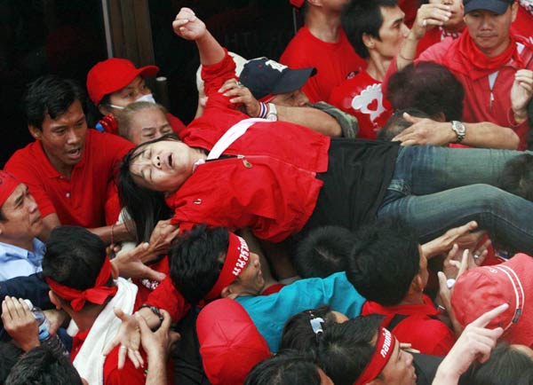 泰国红衫军事件图片