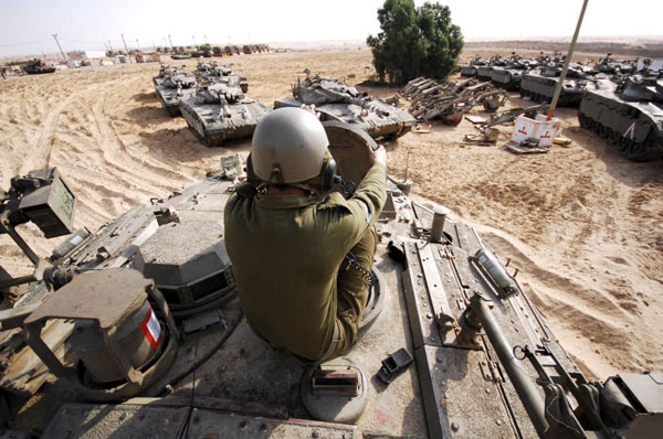 12月29日,以色列装甲部队正在向加沙地带集结,准备有可能发动的地面