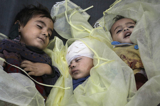 加沙战火中的儿童[组图]