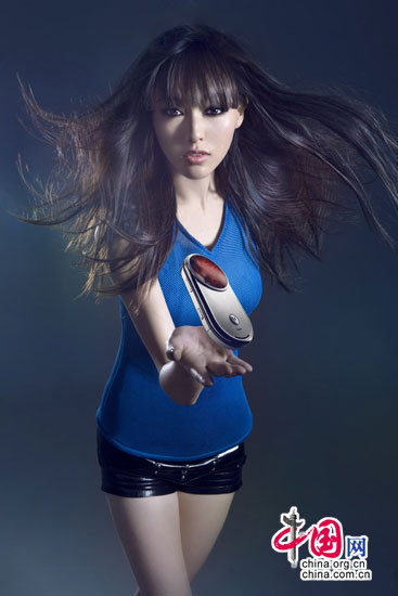美女唐嫣再登杂志封面成凡间精灵的绽放 美女唐嫣再登杂志封面成凡间精灵的绽放
