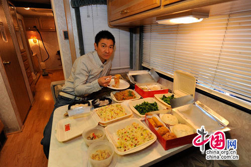 刘德华旧金山惊遇“唐山大兄” 抢当护苗使者