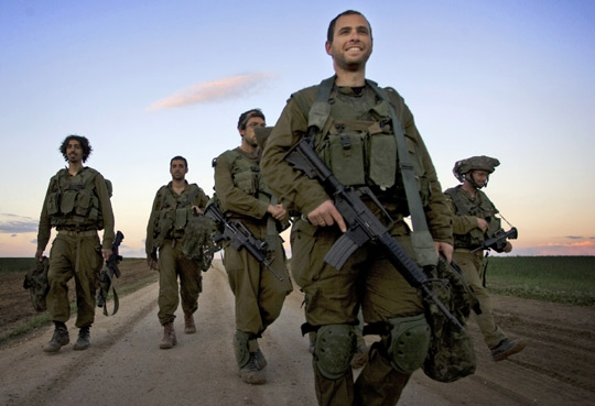 1月18日，以色列士兵开始撤离加沙地带。