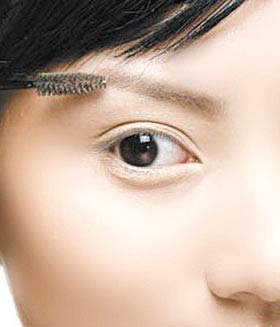 四步打造讨喜春节妆容