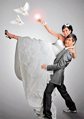 罗嘉良带未婚妻见父母 准公婆笑开颜
