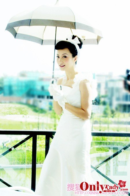 古堡倩影：陶红奢华靓丽婚纱