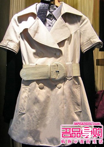服饰:美女早春衣橱必备风衣12款 服饰:美女早春衣橱必备风衣12款