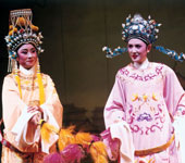 《孟丽君》单仰萍饰孟丽君、郑国凤饰元成帝 2000年4月