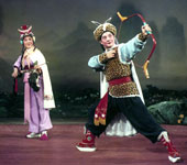 《十一郎》吕瑞英饰徐凤珠、史济华饰穆玉玑 1980年9月