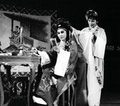 《情探》傅全香饰敫桂英 陆锦花饰王魁 1958年10月