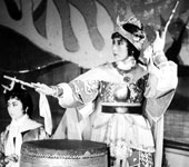 《双烈记》袁雪芬饰梁红玉 1959年2月