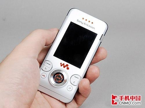 手机:讨好女生必备的音乐机参考 手机:讨好女生必备的音乐机参考