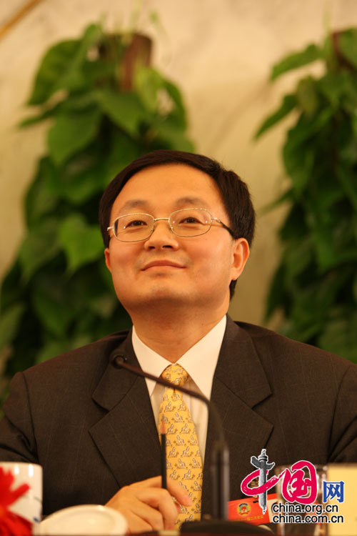全国政协委员，摩根大通中国首席执行官方方。