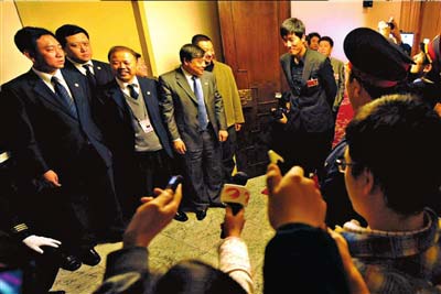 刘翔政协会上被点名发言否认参会是被逼而来(图)