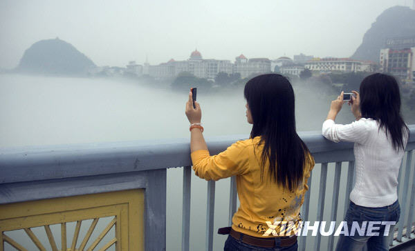平流雾,奇观,仙境,广西柳州,美景,建筑,河畔,拍摄,柳江桥,新华社