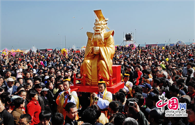 山东即墨渔民喜庆中国·田横祭海节[组图]