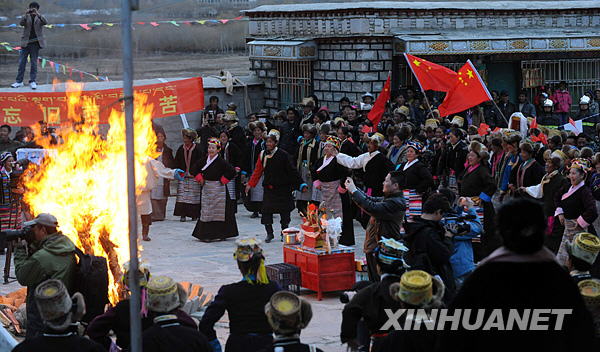 拉萨迎接首个'西藏百万农奴解放纪念日'[组图]