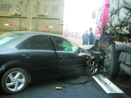 王冉,司机,消防官兵,高速公路,受损车辆,受伤,物流车,破拆,被困人员,堵路