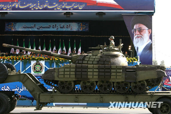 阅兵式,伊朗总统,内贾德,建军节,德黑兰,装甲部队,军用飞机,武器装备,坦克,武官