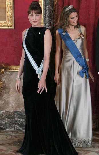 西班牙王妃抢法国'第一夫人'风头[组图]
