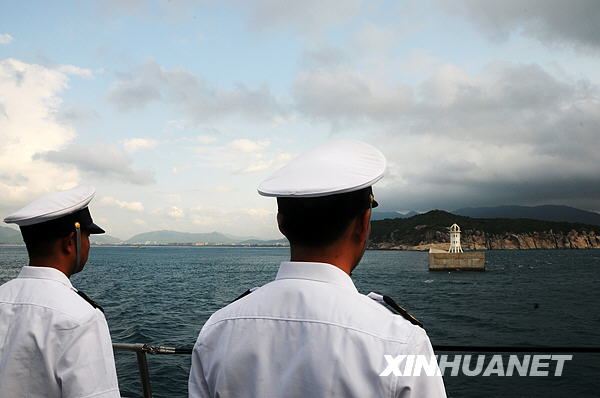 中國海軍首批護航編隊凱旋抵達三亞[組圖]