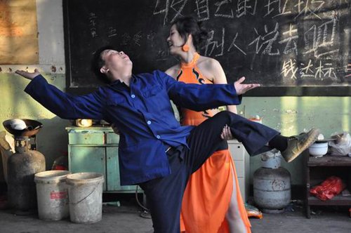 《 天下第一串 》将上映 燕小六肖剑中美人计_