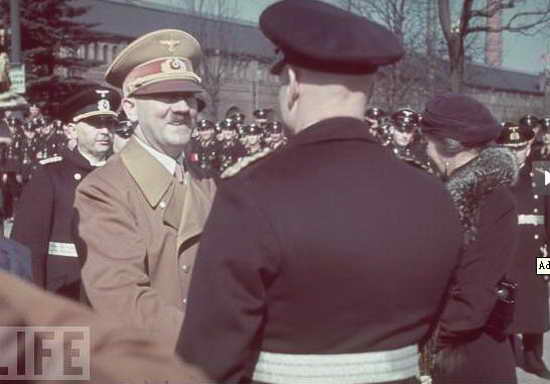 希特勒最帅的照片彩照图片
