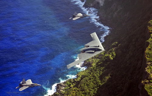 美国F-22和B-2隐形战机在关岛进行联合训练[组图]