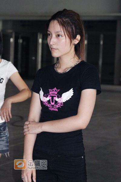 18强彩排挥香汗 小赵薇潘辰惨遭潘虹樾<em>点穴</em>_中