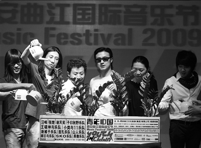 青年中国国际音乐节启动 翻唱杰克逊经典曲目