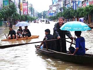 广西部分地区遭遇特大洪涝灾情 城市成泽国[图集]
