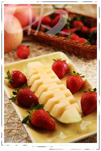 手把手教你制作水果拼盘(图)