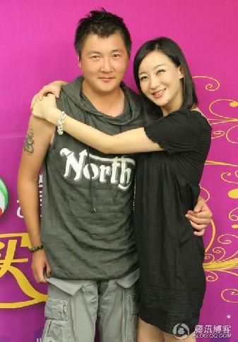 孙楠的前妻买红妹照片 孙楠买红妹照片,明星图