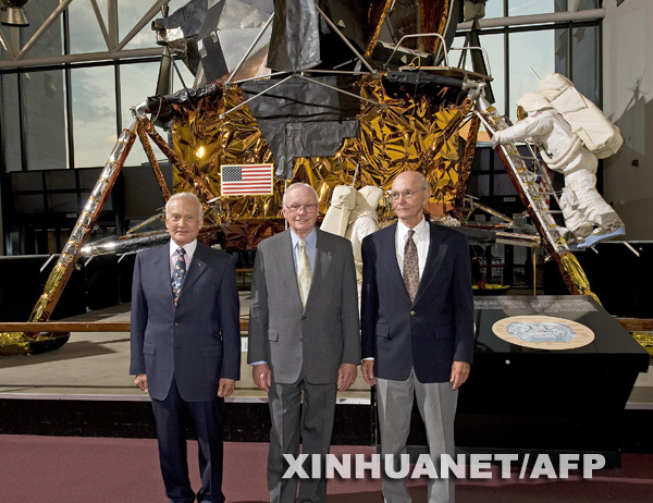阿波罗登月宇航员聚首人类登月40周年纪念活动 
