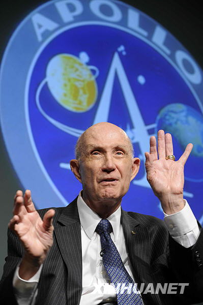 阿波罗登月宇航员聚首人类登月40周年纪念活动 