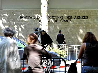 法国总统萨科齐被送往医院 病情已无大碍[组图]