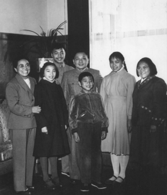60年代初邓小平全家福（资料图片）