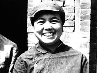 邓小平夫人卓琳29日在北京逝世 享年93岁[组图]
