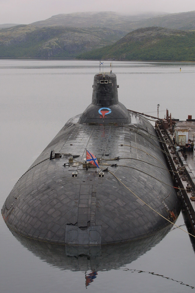 世界最大核潜艇被重新激活[组图]