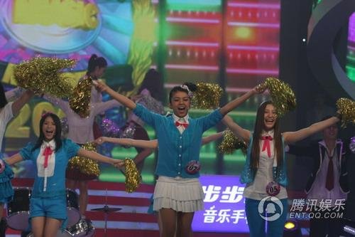 7月3日<em>快乐女声 开场</em>秀 第2 、3首歌叫什么_音