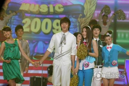 7月3日<em>快乐女声 开场</em>秀 第2 、3首歌叫什么_音