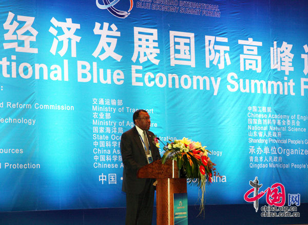 美国国家海洋与大气局国际事务办公室主任詹姆斯•特纳博士发表题为“美国海洋经济发展现状与展望”的演讲 中国网 张琳 摄